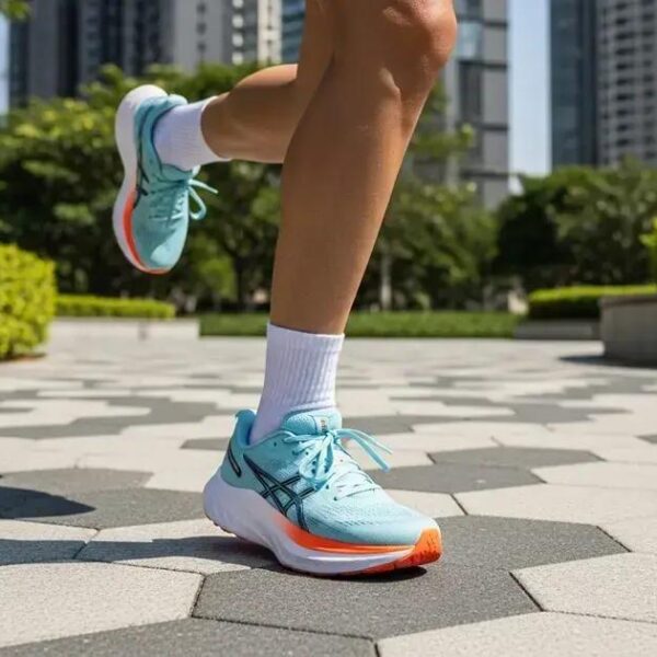 Hoka Bondi 9: O Tênis Ultra-Amortecido que Redefine o Conforto na Corrida
