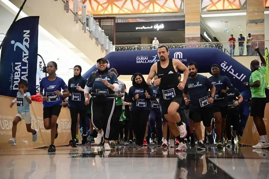 Shoppings de Dubai promovem corridas em ambiente climatizado