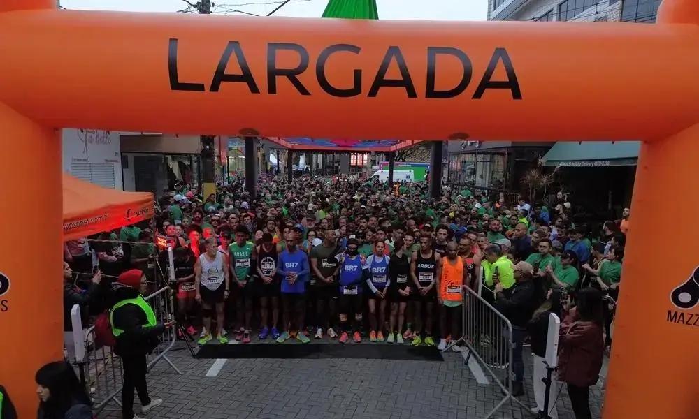 Choco Run 2025: 1.100 corredores celebram o Festival do Chocolate