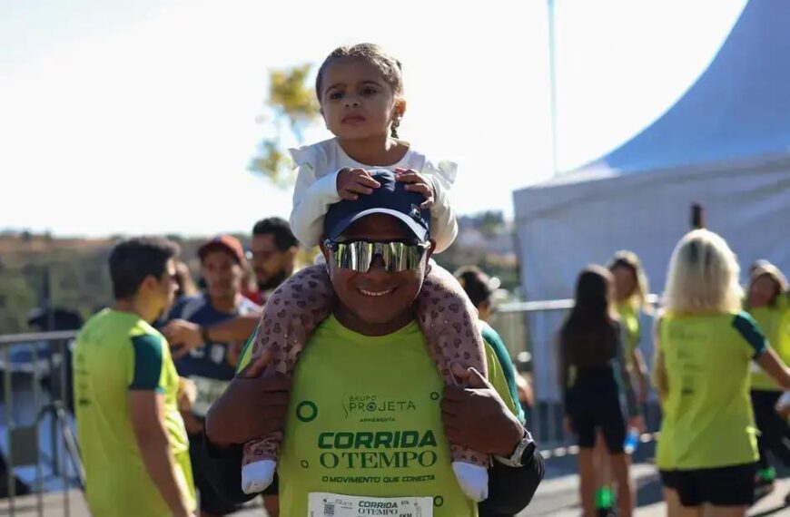 Pais e filhos celebram saúde e união na Corrida O TEMPO em BH