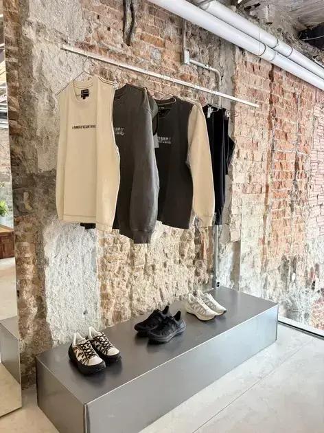 VEJA e BAD RUNNING: Abertura da Primeira Pop-Up Store em São Paulo