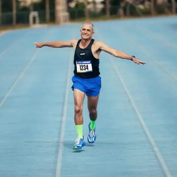 Olympikus lança edição especial do Corre 4 em homenagem a Vanderlei Cordeiro