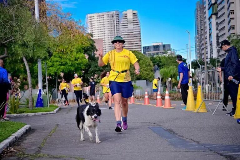 Cachorrida e Corrida Garotada dão início às Dez Milhas Garoto em Vitória