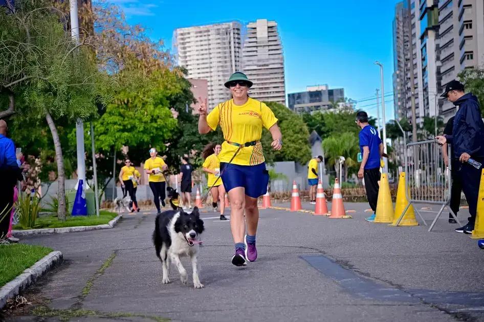 Cachorrida e Corrida Garotada dão início às Dez Milhas Garoto em Vitória