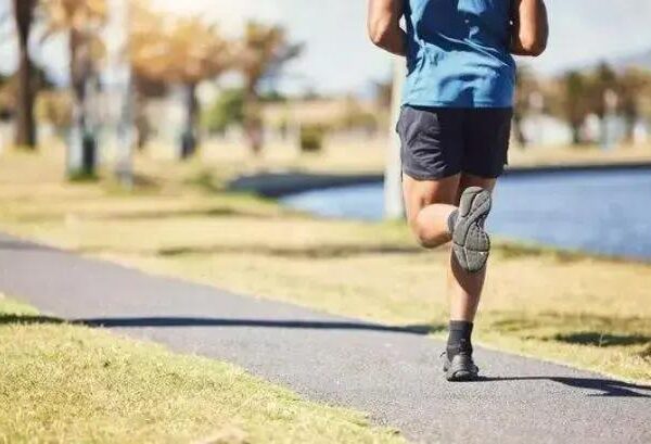 Dicas de um ortopedista para prevenir lesões em corridas de rua