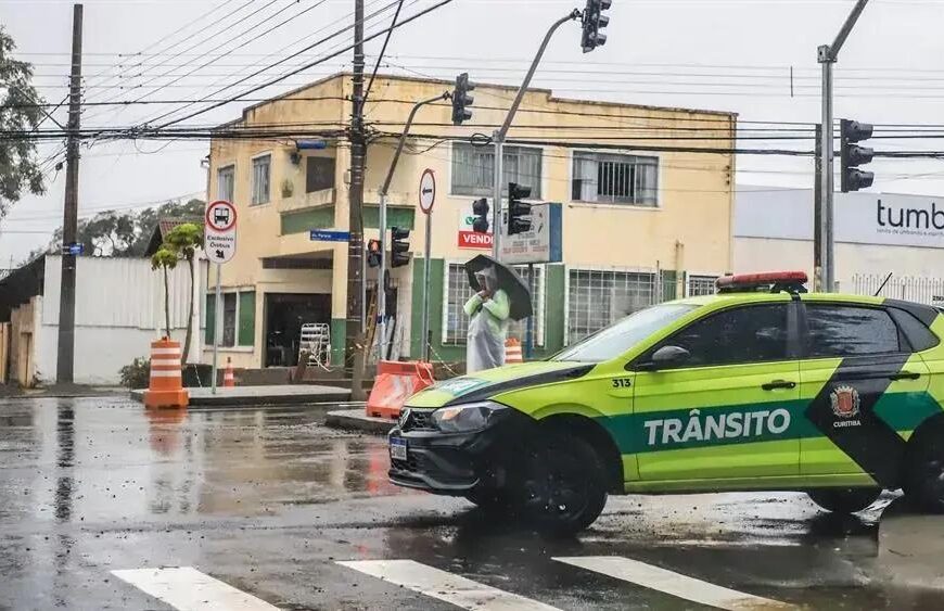 Alterações no trânsito de Curitiba para corridas e passeio ciclístico neste fim de semana