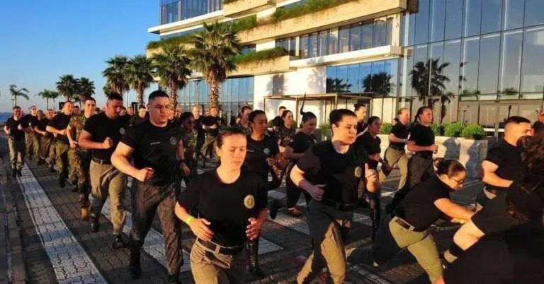 Corrida de Ferro celebra 133 anos do 1º BPM em Porto Alegre
