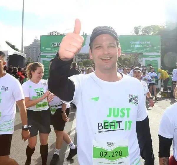 Prefeito de Curitiba participa da The Hardest Run em prol do Hospital Erasto Gaertner
