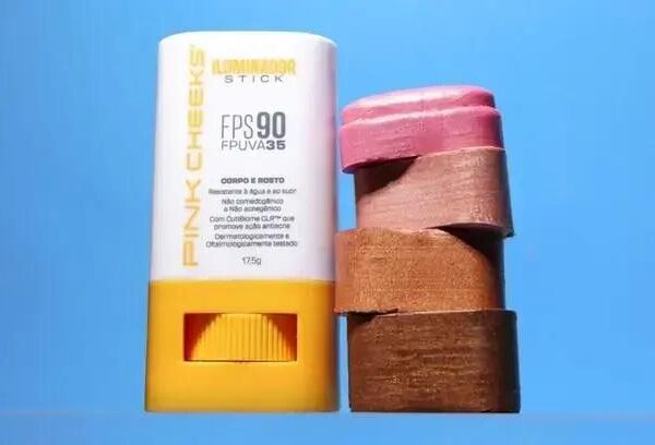 Pink Cheeks apresenta iluminador multifuncional com FPS 90