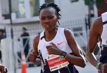 Ruth Chepngetich é suspensa por doping após recorde mundial na maratona