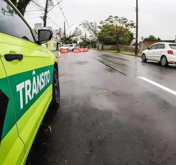Alterações no Trânsito em Curitiba: Eventos de Peregrinação e Corrida