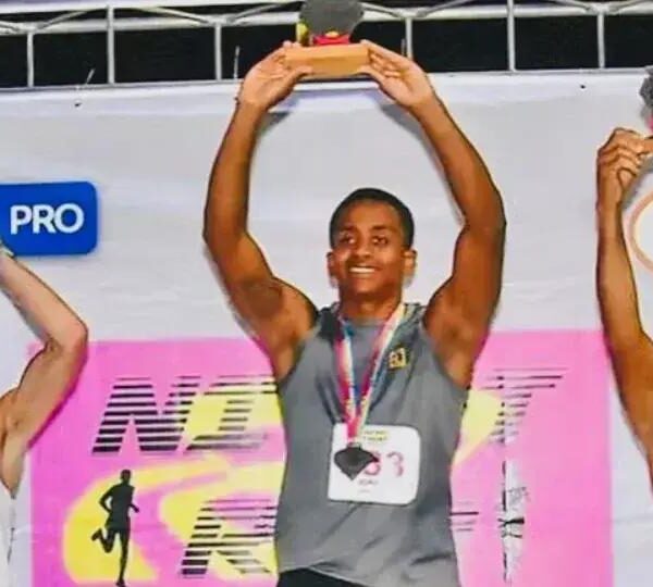 Jorge Mickael Dias conquista 1º lugar na Night Run Icaraí Beach