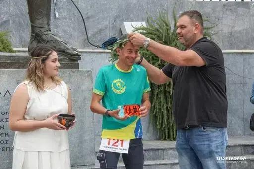 Luciano Moreira completa ultramaratona de 246 km na Grécia