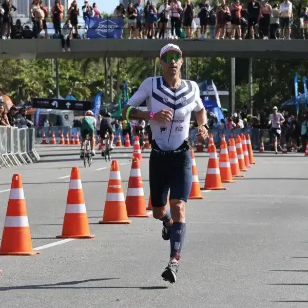 Itaú BBA Ironman 70.3 Aracaju: Profissionais e Novatos em Ação