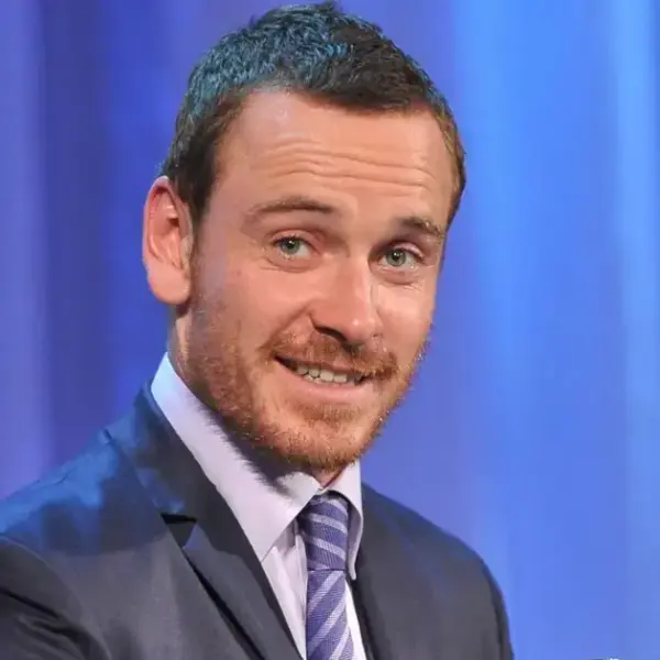 Michael Fassbender participa da corrida da Porsche Cup no Brasil