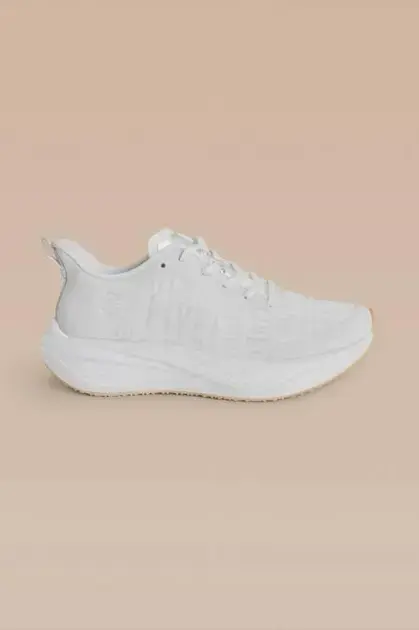 LIVE! apresenta tênis autorais com foco em performance e estilo