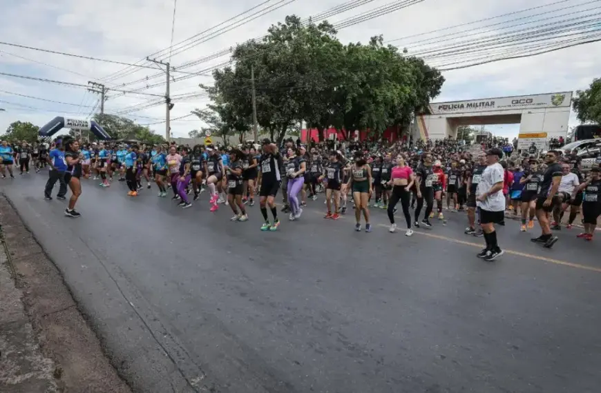Polícia Militar entrega kits para a 25ª Corrida Homens do Mato em Cuiabá