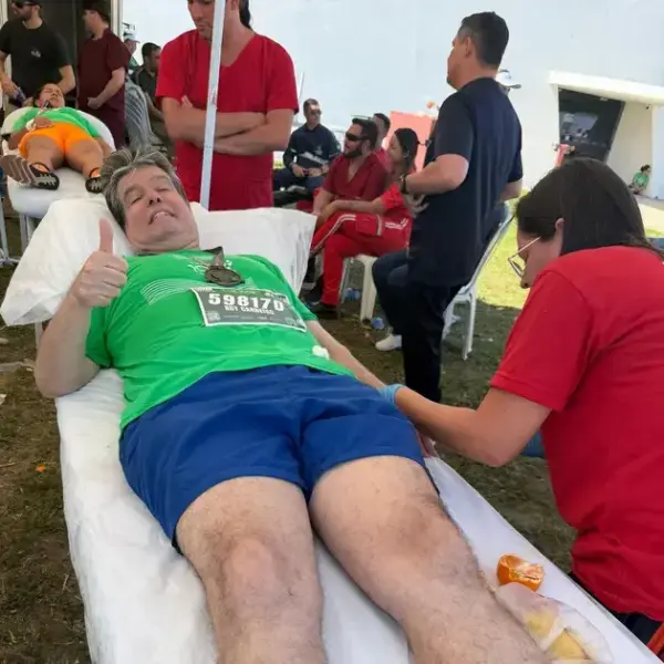 Deputado Ruy Carneiro desmaia durante corrida em João Pessoa