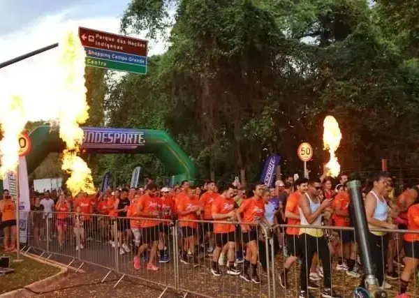 Corrida do Fogo reúne 950 atletas e militares em Campo Grande