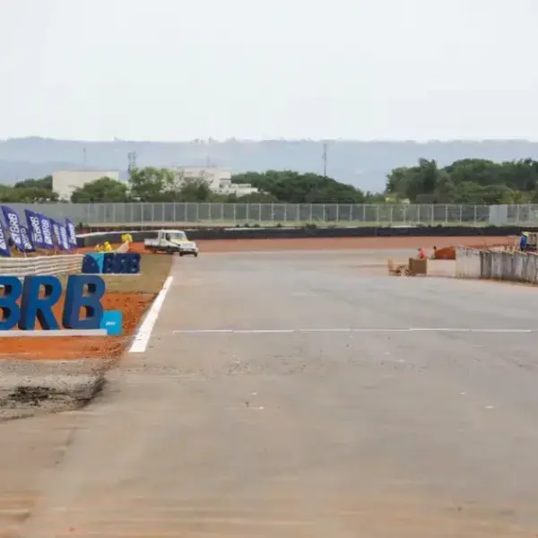 Cadastro para ingressos gratuitos da corrida de reinauguração do Autódromo de Brasília